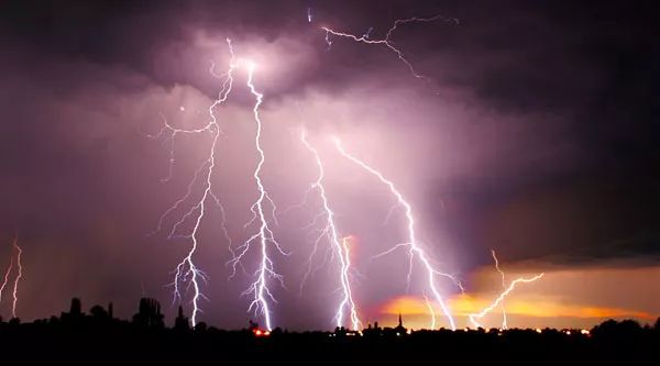 東尼,天廣,中茂,45,3.5,股雷 A股雷雨季:東尼電子3.5億離婚案 天廣中茂45億業(yè)績雷