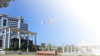 676,高管,護(hù)城河,組團(tuán),減速,主業(yè) 董事高管“組團(tuán)”減持676萬(wàn)股  花園生物業(yè)績(jī)減速兩大主業(yè)仍有“護(hù)城河”