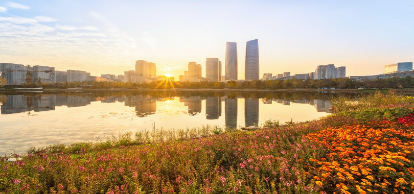  兩家昔日千億房企退市 如何看待地產行業變局？