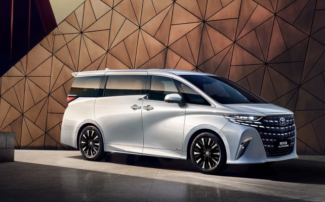Alphard,化身,豐田,出行,完美,家庭 電鰻汽車-豐田Alphard - 家庭出行的完美化身