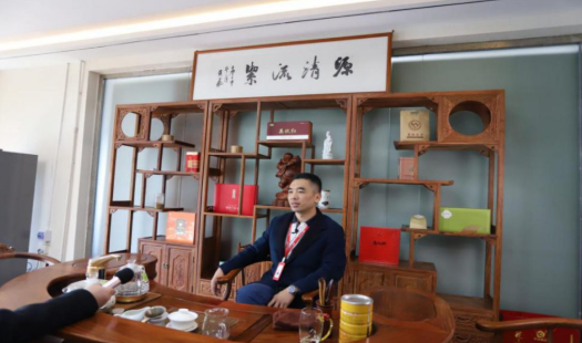 云久鴻 云久鴻：用責任與熱誠構建誠信人力資源環境