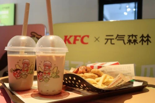元氣森林 品質為根基、創(chuàng)新為啟動——元氣森林攜KFC聯(lián)名推出“元氣頂瓜瓜乳茶”